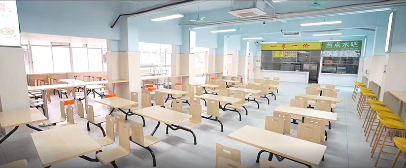 学校食堂